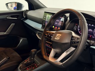 /photos/11494/28ea5279-657b-d05c-80b4-a9882c4a16a7_i320x240.jpg