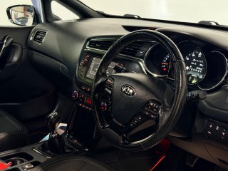/photos/11494/45f8dfe3-bb0b-6b5a-c017-4e0d79feeb02_i320x240.jpg